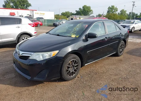 2013 Toyota Camry Le z USA, uszkodzony, nr VIN 4T1BF1FK4DU216451